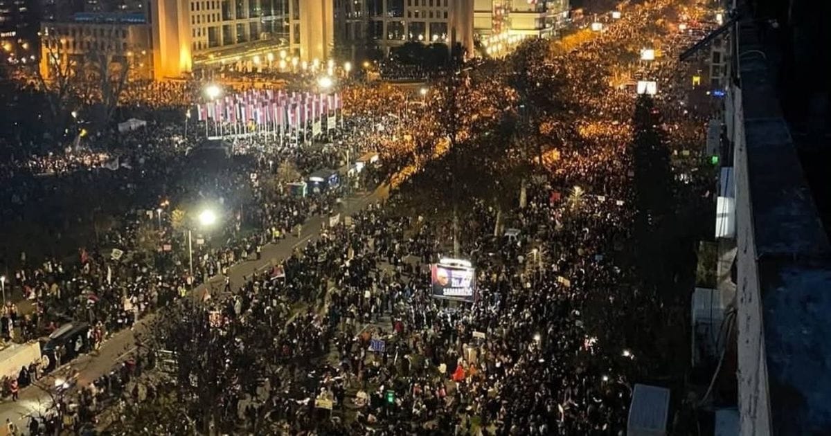 Gardijan: Mladi u Srbiji odbijaju da ćute, Vučićeva vlast na ivici pucanja