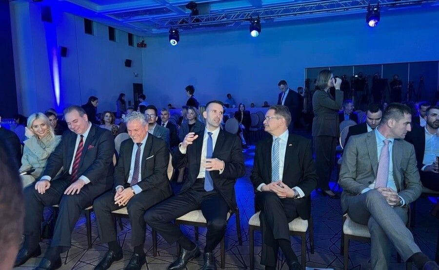 Fotografija 1: EURO-MESIJA MILOJKO: Spajić bi da ujedinjuje Region sa EU, a nije ni pročitao Izvještaj EK