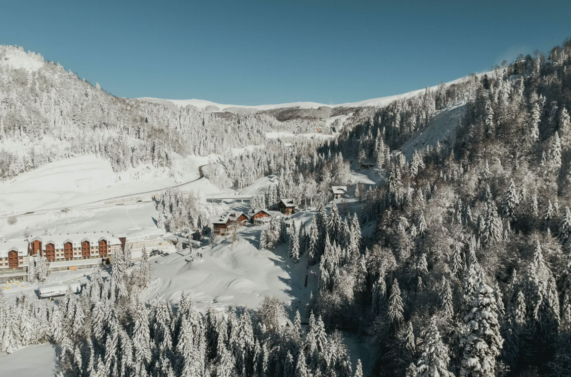 Fotografija 4: ŽIČARA KOJA NIKAD NIJE BILA OŠTEĆENA, ALI JE DVIJE SEZONE ZATVORENA: Kako Skijališta Crne Gore od svoje prave tuđu krivicu  