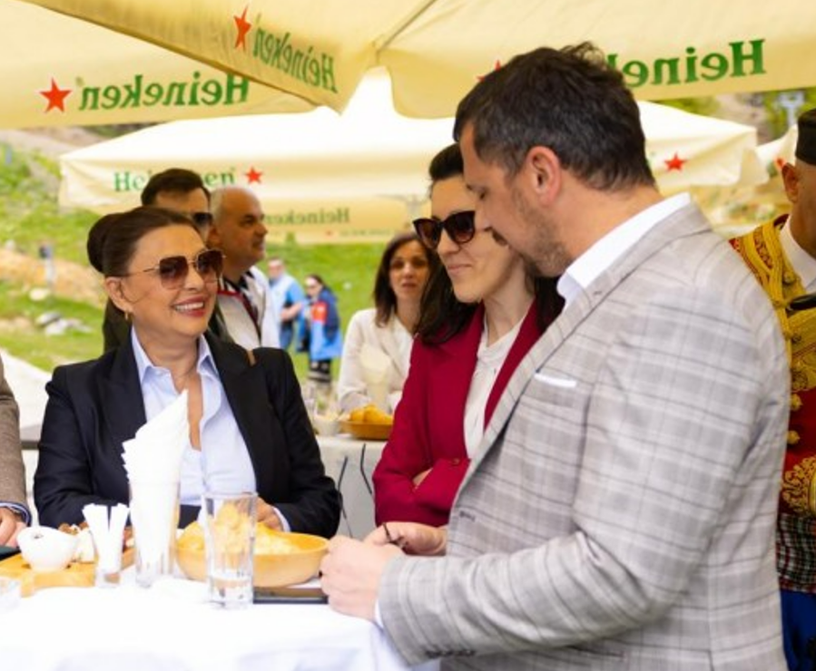 Fotografija 3: Turizam sa dva topa, žičarom koja ne radi i filozofijom „najjeftinijeg“