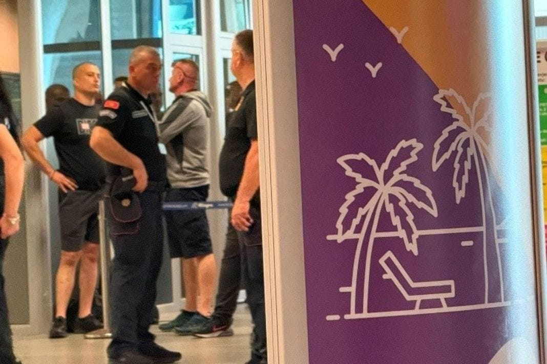 Fotografija 2: Evropa u Tivtu, Vučić u paralelnoj stvarnosti 