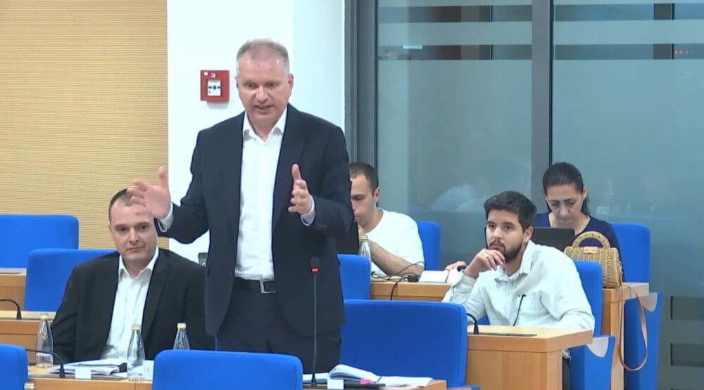 perić