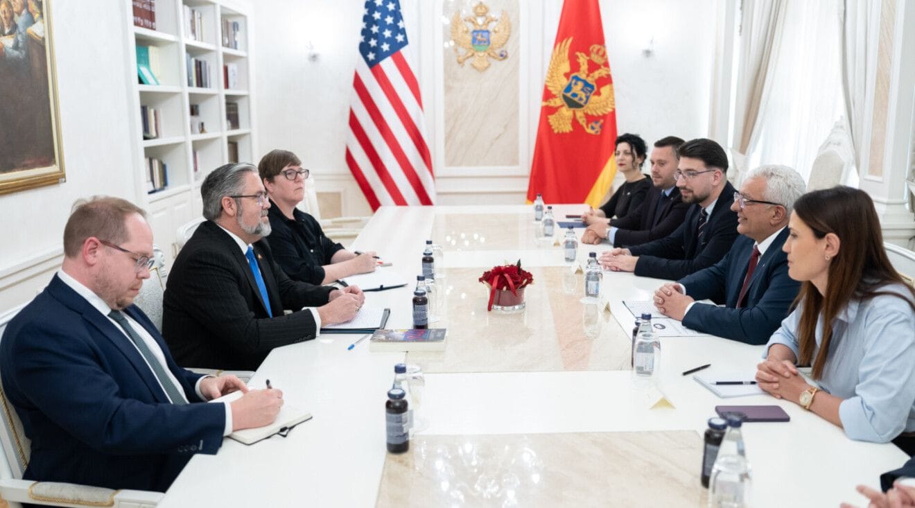 Fotografija 1: Rajo otvorio predizbornu sezonu poltronisanja zapadnim ambasadama 