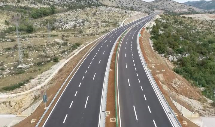 Fotografija 1: RADULOVIĆ JE U PRAVU, ALI AUTO-PUT SAM PO SEBI NIJE DOVOLJAN: Bez aktiviranja Bjelasice nema preporoda sjevera