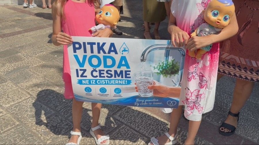 Fotografija 1: Demokrate bi da Crna Gora uđe u EU bez vode