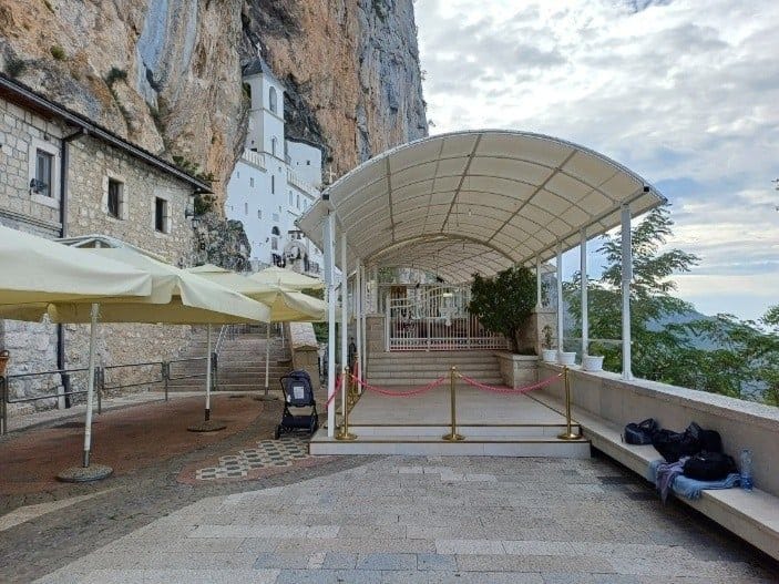 Fotografija 5: Građevinske intervencije na crnogorskim manastirima bile su alat za falsifikovanje i brisanje istorije